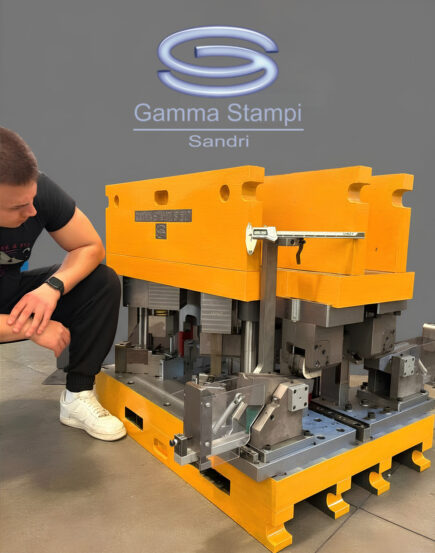 Stampi-speciali-tubo-27042026